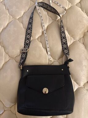 Stylish Black Crossbody Bag with Patterned Adjustable Strap
